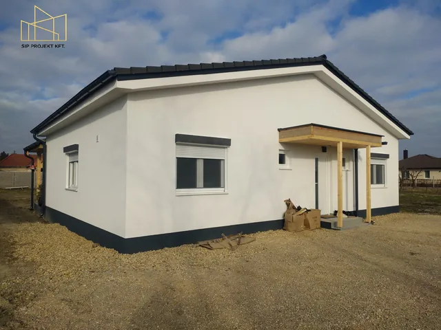 Megépült SIP panel készház – Győrzámoly
